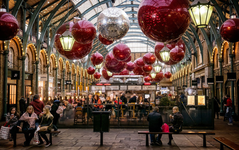  London  and Christmas  A Perfect Match UPTOURIST